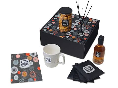 Подарочный набор Re:y. Treat с кружкой, сиропом и попкорном