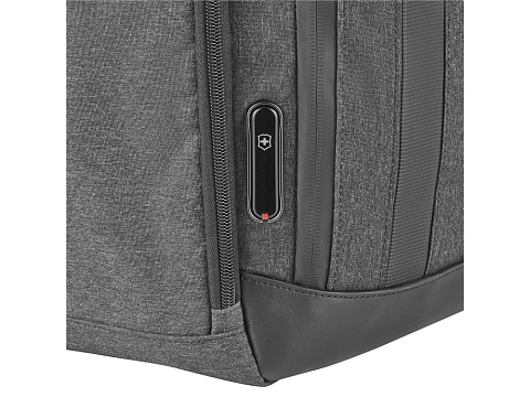 Рюкзак VICTORINOX Architecture Urban2 City Backpack 14'', серый, полиэстер / кожа, 30x19x42 см, 17 л - рис 13.