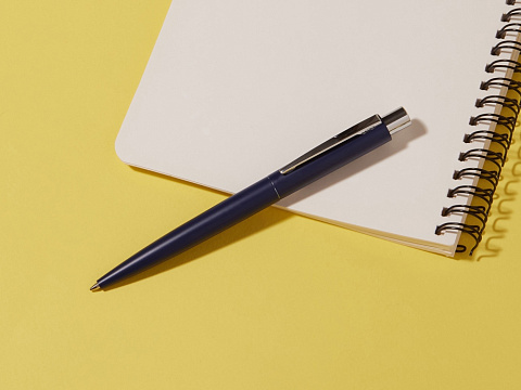 Ручка металлическая шариковая Lumos Recy, темно-синий - рис 5.