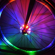 Велосипедный осевой концентратор света
