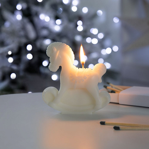 Свеча фигурная «Лошадка-качалка», белая - рис 6.